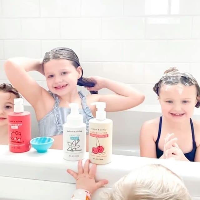 Dabble & Dollop Strawberry + Vanilla Body Wash & Shampoo – 3-in-1 Natural Bubble Bath for Kids, No Parabens or Sulfates, Vegan, Gluten-Free, Tear-Free (2-Pack)