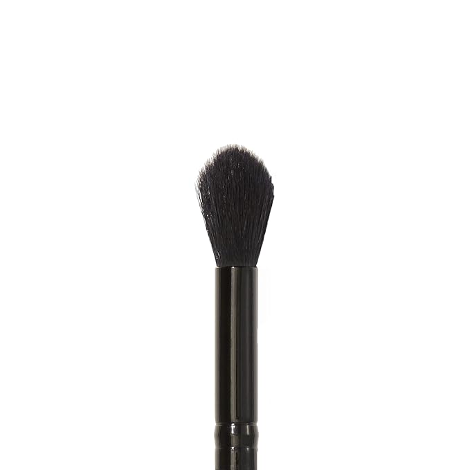 e.l.f. Fluffy Eye Blender Brush, Easily Blends Eyeshadow & Can Be Used to Set Concealer With Powder, Creates A Soft-Focus Effect, Vegan & Cruelty-Free