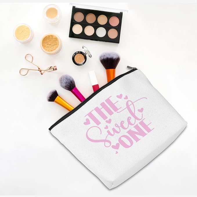 Funny Girls Weekend Gifts Girls Trip 2025 Makeup Bag, Cosmetic Case, Pink, Fashion Pattern, Waterproof, Zipper Pouch, 9.6 x 7.4 inches, Perfect for Travel, Makeup, Gift for Women