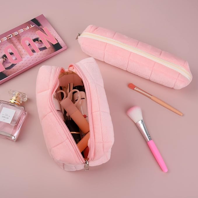 SOIDRAM Checkered Cosmetic Bag - Plush Pink Makeup Pouch, Large Capacity, Travel Toiletry Bag Organizer with 1Pcs Makeup Brushes Storage
