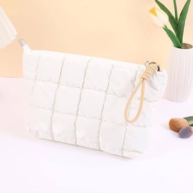 Puffer Quilted Makeup Bag Travel Cosmetic Bag Portable Puffy Checkered Toiletry Pouch Skincare Organizer Purse Pencil Case (White)