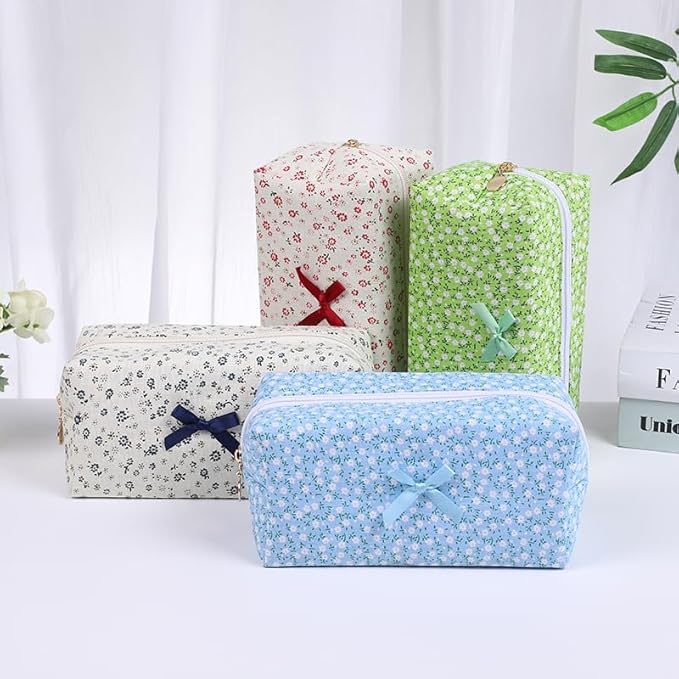 Floral Cotton Makeup Brush Cosmetic Bag for Women & Men, Travel Quilted Zipper Pouch, Large Capacity Flowers Toiletry Organizer, Kawaii Makeup Storage Case, Cosmetic Travel Cloth Bag-Blue Floral