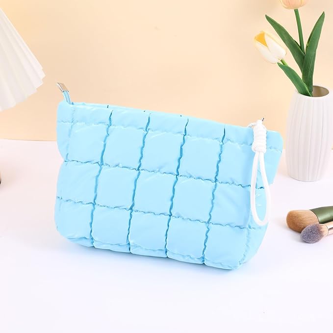 Puffer Quilted Makeup Bag Travel Cosmetic Bag Portable Puffy Checkered Toiletry Pouch Skincare Organizer Purse Pencil Case (Light Blue)