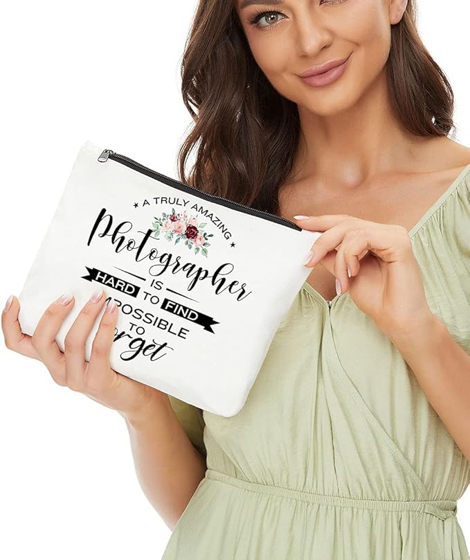Photography lover Amazing Funny Gift, Hard to Find Christmas Birthday Graduation Thank You Gift for Videographers Makeup Bag