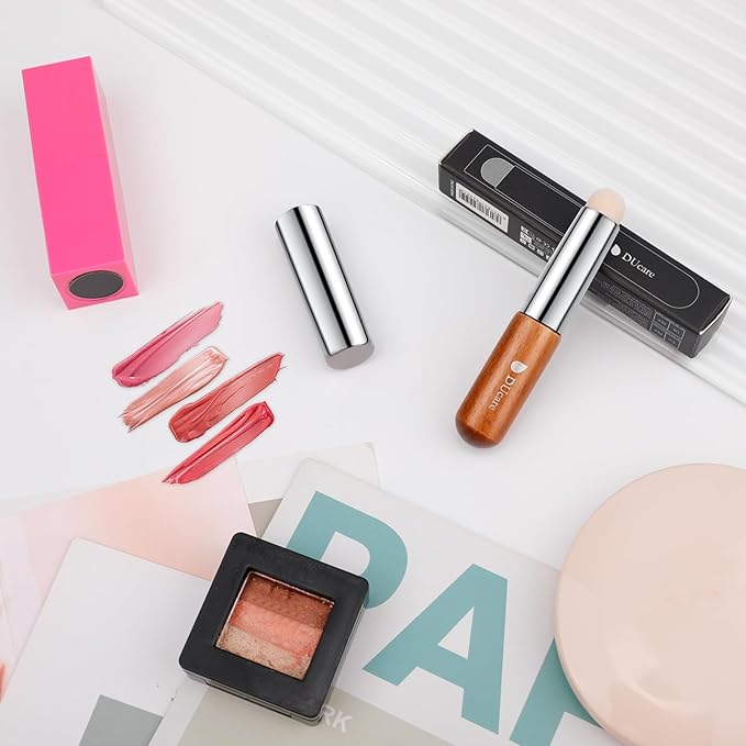 DUcare Lip Brush Lip Smudge Brush With Cap Mini Lip Makeup Brush Multi-purpose Makeup Blending Brush for Home and Travel