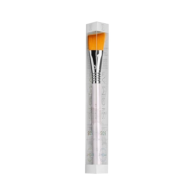 Sigma Beauty S05 Moisturizer Skincare Brush – Skincare Tool for Applying Skincare Products to Face and Skin, Face Moisturizer Brush for Creams and Lotions (1 Pc)
