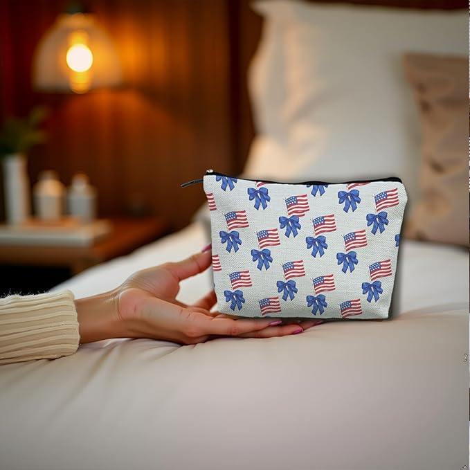 Coquette Blue Bow American Flag Makeup Bag, Red White and Blue Patriotic Cosmetic Bags Gifts for Women, Preppy Girly Portable Travel Toiletry Bag Zipper Makeup Pouch