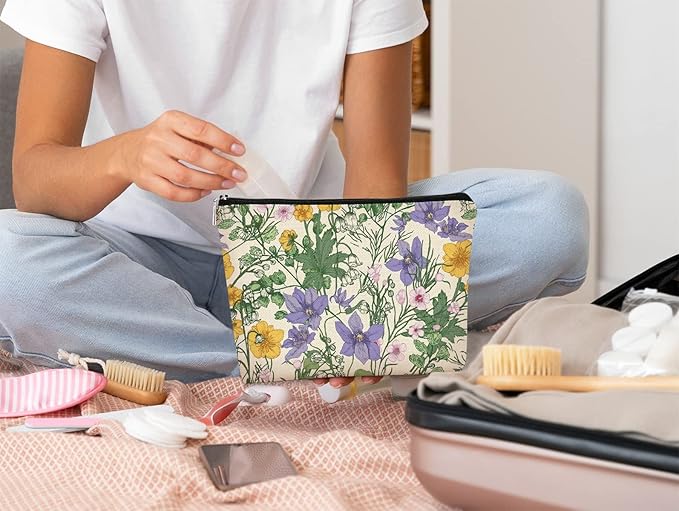 Vintage Cottagecore Summer Wild Flowers Botanical Herbs Makeup Bag,Colorful Floral Cosmetic Bag Best Gift Idea for Flower Lovers Girls Women Mom,Birthday Gifts for Girls,Mother's Day Gifts for Mom