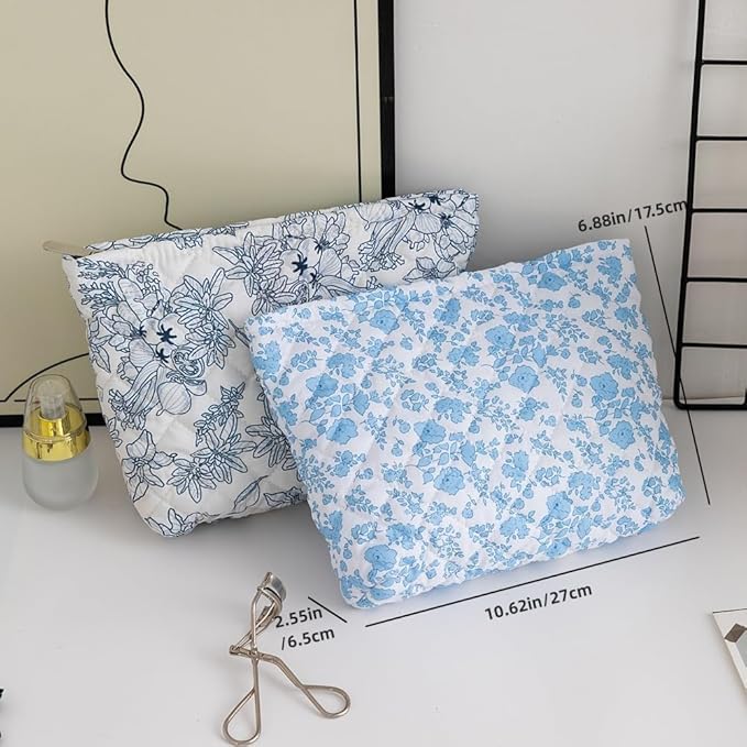 DOB SECHS Floral Makeup Bag Cute Quilted Makeup Pouch with Wristlet Kawaii Puffer Cosmetic Bag Large Capacity Cotton Makeup Bag for Women Brush Storage Pencil Case Travel Organizer Clutch, Blue White