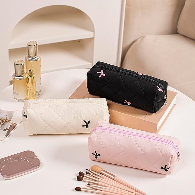 Cute Floral Cotton Makeup Brush Cosmetic Bag for Women, Travel Quilted Zipper Make Up Bag, Flowers Toiletry Organizer Case Kawaii Makeup Cosmetic Travel Cloth Pouch (Black)