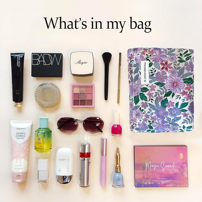STARDW Aesthetic Floral Makeup Bag Cute Small Cosmetic Bags for Women Girls, Travel Toiletry Bag Large Capacity Zipper Makeup Pouch, Purse Organizer Pouches (Purple Florals)