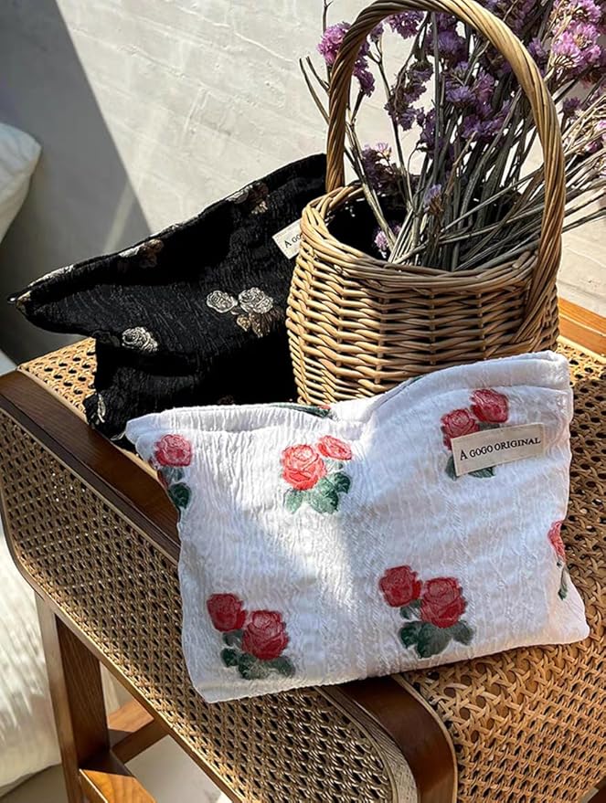 STARDW Flower Cosmetic Bags Makeup Bags for Women and Girls,Travel Makeup Bag Large Capacity Canvas Makeup Bag,Makeup Organizer Bag Zipper Pouch (Rose Red)