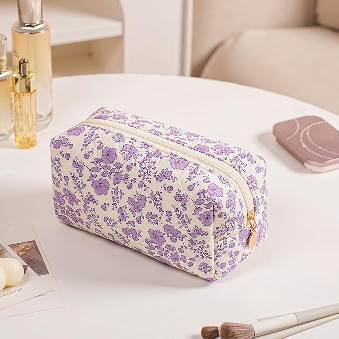 Cute Square Floral Cotton Makeup Cosmetic Bag for Women Girls, Travel Quilted Zipper Make Up Bag, Square Flowers Organizer Case Kawaii Makeup Cosmetic Travel Cloth Pouch (Purple Floral)