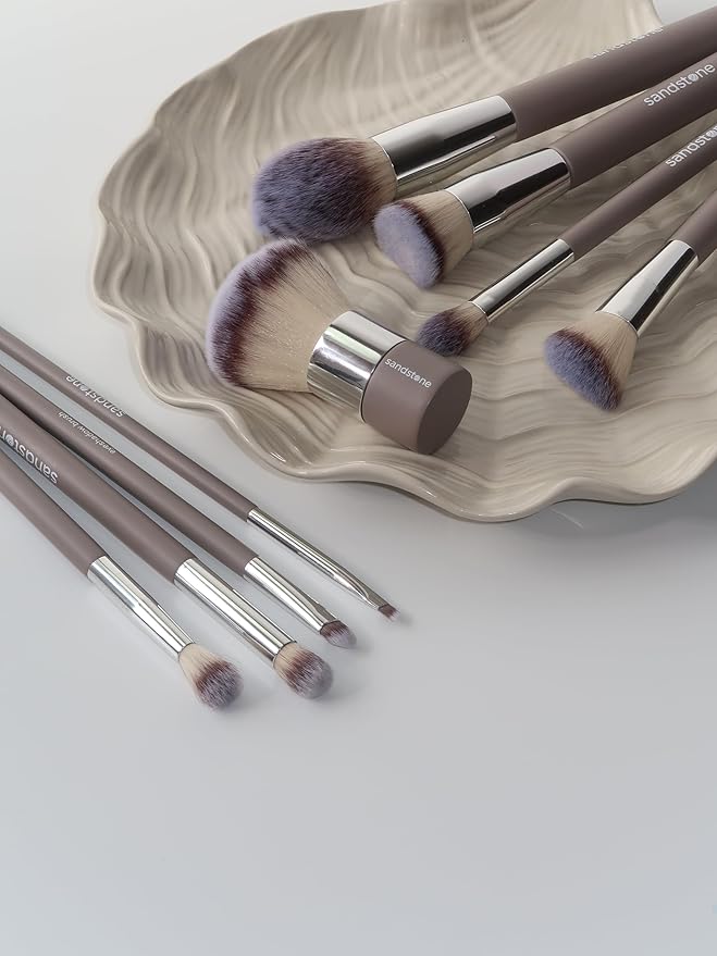 Sandstone Soft Collection Makeup Brush - Professional Premium Blending brush for applying and blending eyeshadow. Ultra soft bristles and easy to use. Vegan Makeup brush for all skin types