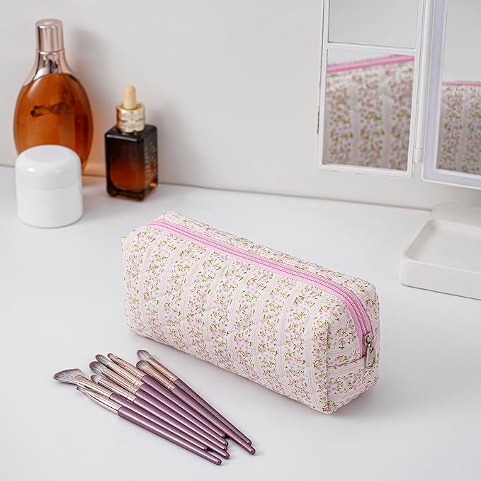 Cute Floral Cotton Makeup Brush Cosmetic Bag for Women, Travel Quilted Zipper Make Up Bag, Flowers Toiletry Organizer Case Kawaii Makeup Cosmetic Travel Cloth Pouch (Pink+Purple Floral)