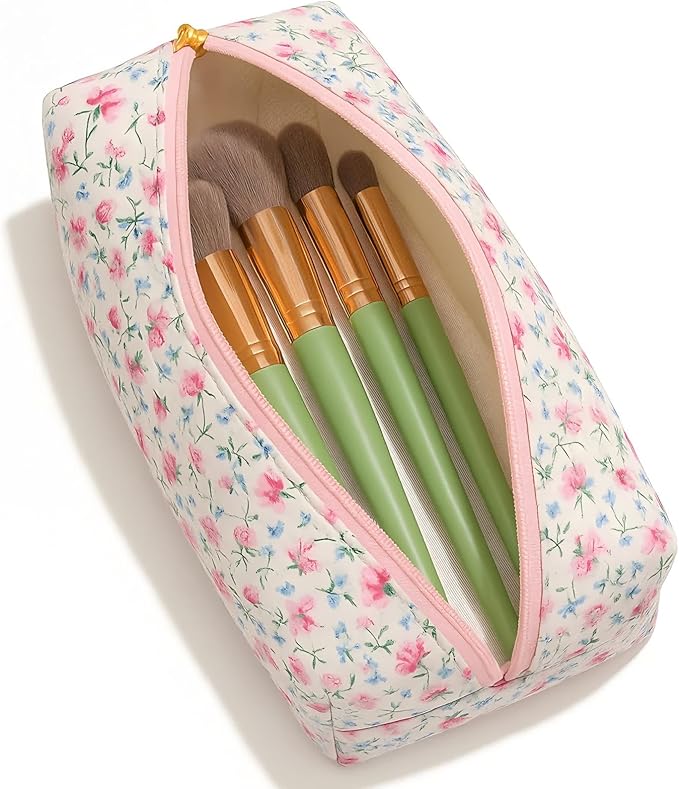 Floral Cotton Makeup Brush Cosmetic Bag for Women, Travel Quilted Zipper Pouch, Large Capacity Flowers Toiletry Organizer, Kawaii Makeup Storage Case, Cosmetic Travel Cloth Bag-Rose Red Floral