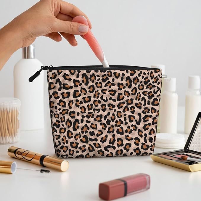 MOLAIGIN Cool Leopard Beige Cheetah Print Cosmetic Bag For Women, Travel Makeup Bag, Toiletry Zipper Bag, Large Capacity Aesthetic Cases