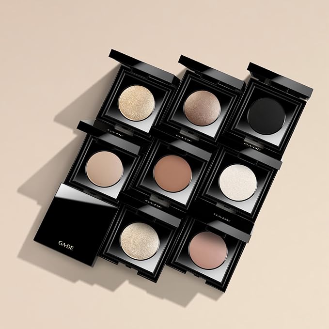 GA-DE Velveteen Metallic Eyeshadow Mono, 126 - Pearl Infused, Shimmer Eye Makeup - Silky-Soft, Densely Pigmented, Seamless Blend - 0.105 oz