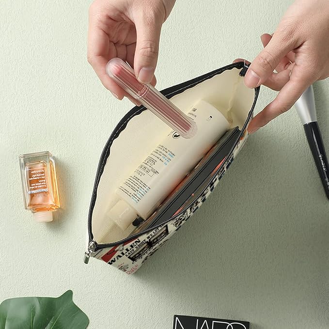 Inspired Western Makeup Bag Country Music Lovers Gift Vintage Western Decor Cowboy Cosmetic Bag for Fans Coworker Girls BFF Daughter Birthday Christmas Friendship Gifts for Women Friends