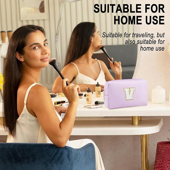Gifts for Girls Initial Makeup Bag Personalized Cosmetic Bag with Zipper Cute Travel Toiletry Bag Waterproof PU Preppy Makeup Pouch Birthday Gift for Teen Girls Women(Purple V)