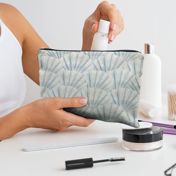 Beach Makeup Bag, Beach Gifts for Women, Blue Sea Shell Preppy Beach Cosmetic Bags Zipper Pouch, Beach Gifts for Women Friends, Beach Lovers Gifts, Blue Makeup Pouch Zipper Bag