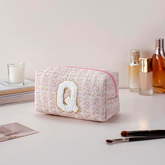 JOVAKIT Alphabet Makeup Bag Cosmetic Bag for Women, Christmas Gifts for Girls Age 6-18, Floral Flowers Coquette Travel Toiletry Zipper Make Up Pouch Organizer Trendy Stuff (Pink Floral Q)