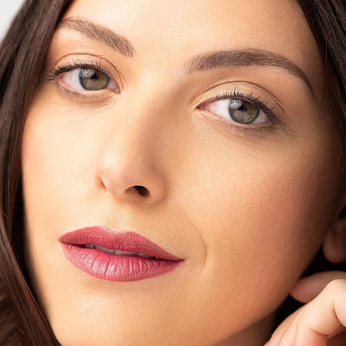 True + Luscious Super Moisture Lipstick – Clean, Vegan and Cruelty Free – Lasting Hydration for Dry Lips with a Satin Finish – Wild Rose