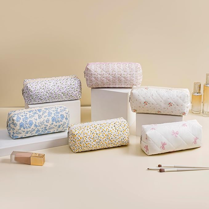 Cute Floral Cotton Makeup Brush Cosmetic Bag for Women, Travel Quilted Zipper Make Up Bag, Flowers Toiletry Organizer Case Kawaii Makeup Cosmetic Travel Cloth Pouch (Purple Floral)