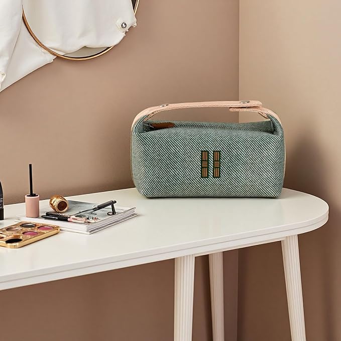 Fashion Makeup Bag for Women, Orange Red Canvas Make up Travel Bag, Hanging Cosmetic Bag Organizer for Wome