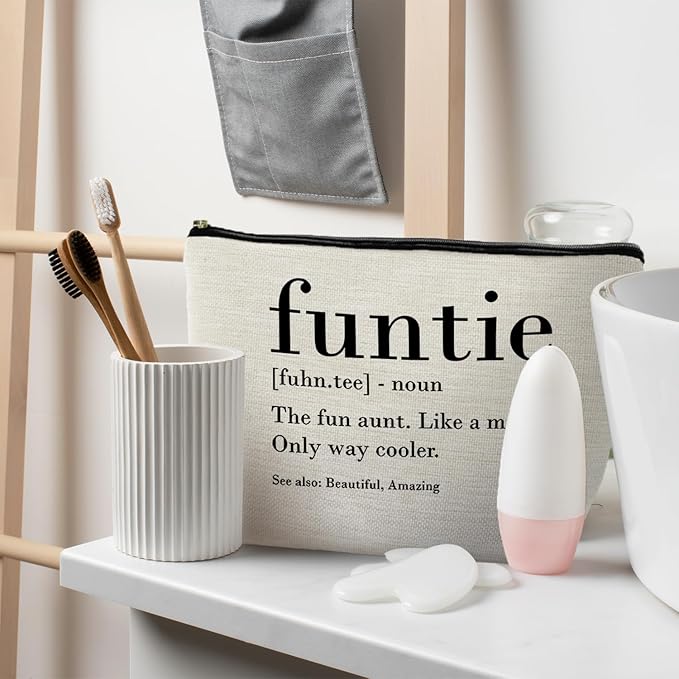 Funtie Funny Aunt Makeup Bag, Funny Auntie Aunt Gifts, Aunt Auntie Gifts from Niece Nephew, Best Auntie Gifts, Funtie Definition Cosmetic Bag Toiletry Bag for Women