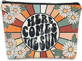 Preppy Makeup Bags for Women,Trendy Retro Daisy Sunshine Makeup Bag Cute Floral Here Comes Summer Boho Inspirational Cosmetic Bag Gift for Teen Girls,Birthday Gifts for Women