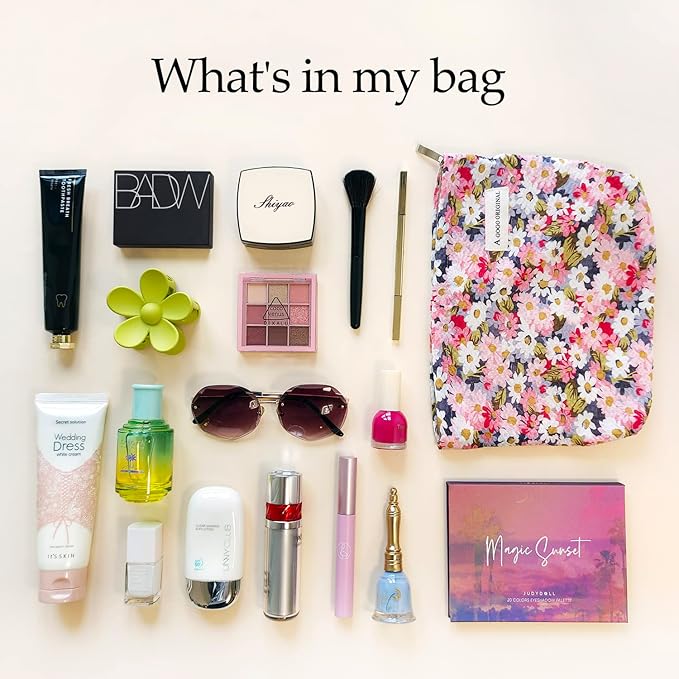 STARDW Aesthetic Floral Makeup Bag Cute Small Cosmetic Bags for Women Girls, Travel Toiletry Bag Large Capacity Zipper Makeup Pouch, Purse Organizer Pouches (Colorful Daisies)