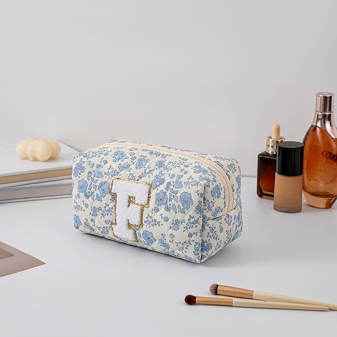 JOVAKIT Alphabet Makeup Bag Cosmetic Bag for Women, Christmas Gifts for Girls Age 6-18, Floral Flowers Coquette Travel Toiletry Zipper Make Up Pouch Organizer Trendy Stuff (Blue Floral F)