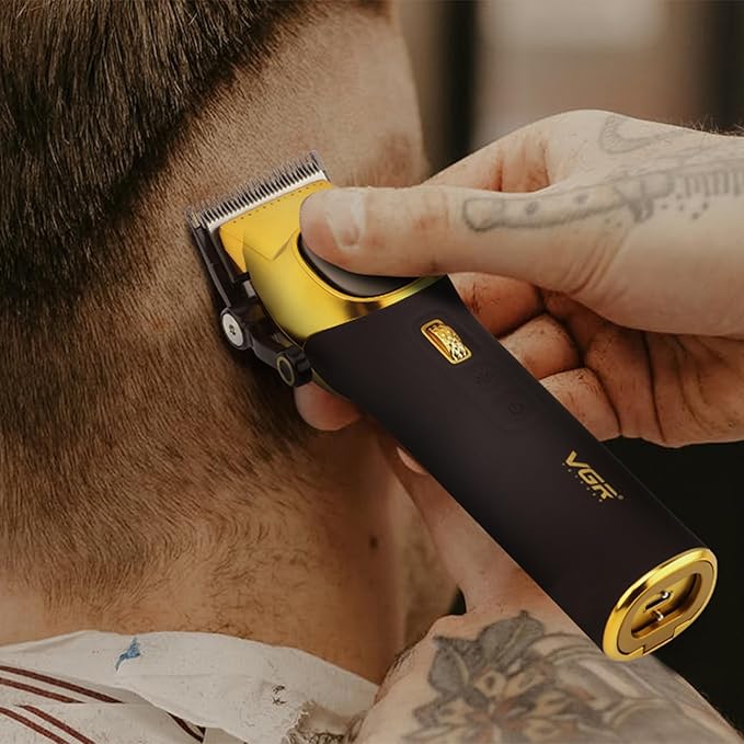 VGR 885 S2 Cordless Barber Clippers and Trimmers Kit, Professional Hair Clippers for Men, Haircut Kit with DLC-Coated Ceramic Blades, 21-Speed Roller, 2 Magnetic Charging Bases, LED Display, Gold