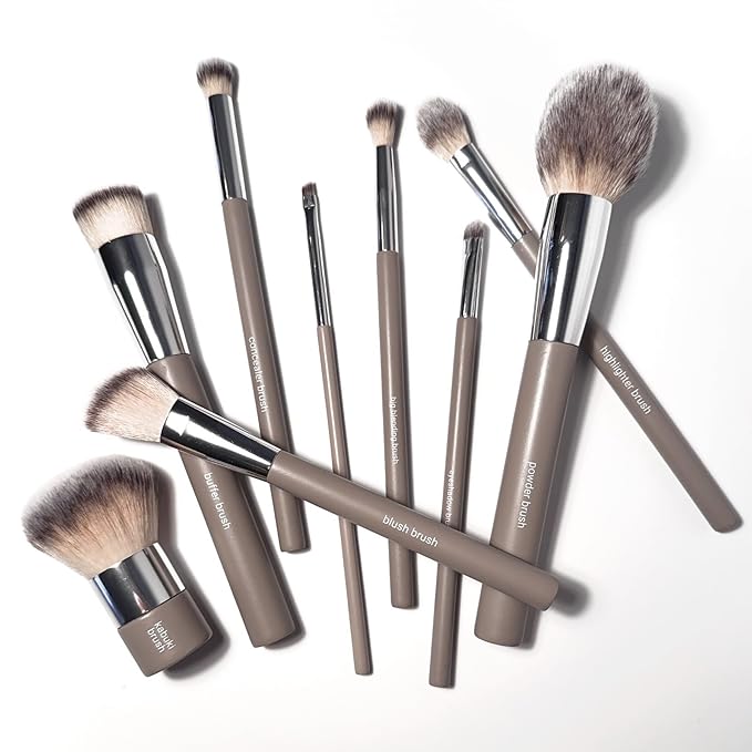 Sandstone Soft Collection Makeup Brush - Professional Premium Blending brush for applying and blending eyeshadow. Ultra soft bristles and easy to use. Vegan Makeup brush for all skin types