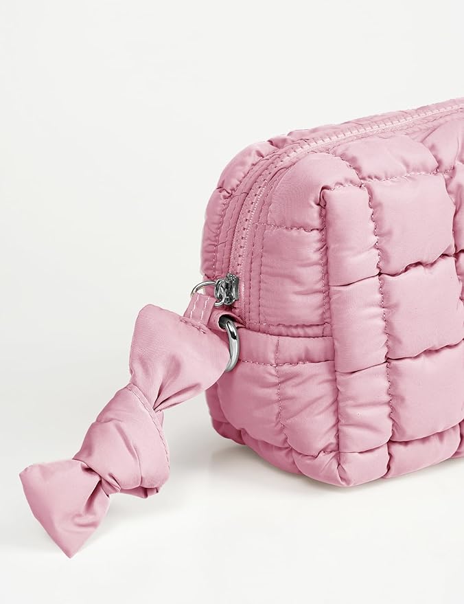 Yarnic Quilted Makeup Bag Cosmetic Bag, Quilt Cosmetic Pouch Puffy Travel Toiletry Bags for Women, Cute Makeup Bag Organizer Soft Puffer Makeup Pouchs (S, Pink)