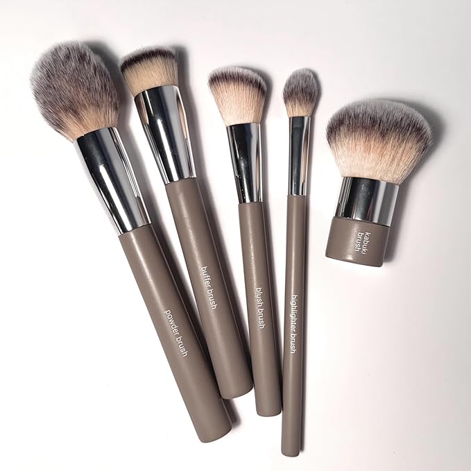 Sandstone Scandinavia Soft Collection Makeup Brush - Professional Premium Powder brush for applying and blending loose and compact powder. Ultra soft bristles. Vegan brush for all skin types