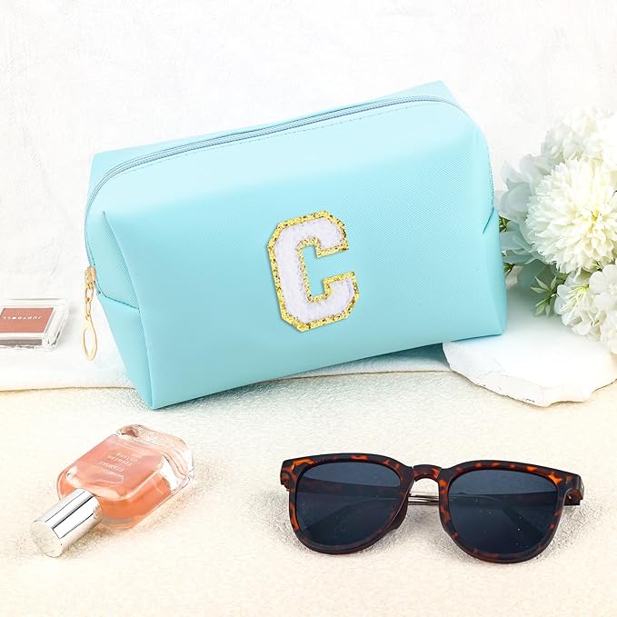 Gifts for Girls Initial Makeup Bag Personalized Cosmetic Bag with Zipper Cute Travel Toiletry Bag Waterproof PU Preppy Makeup Pouch Birthday Gift for Teen Girls Women(Blue C)