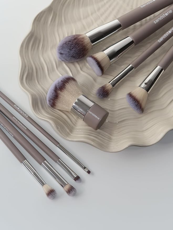 Sandstone Scandinavia Soft Collection Makeup Brush - Professional Premium Kabuki brush for applying and blending loose and compact powder and liquid foundation. Vegan ultra soft bristles.