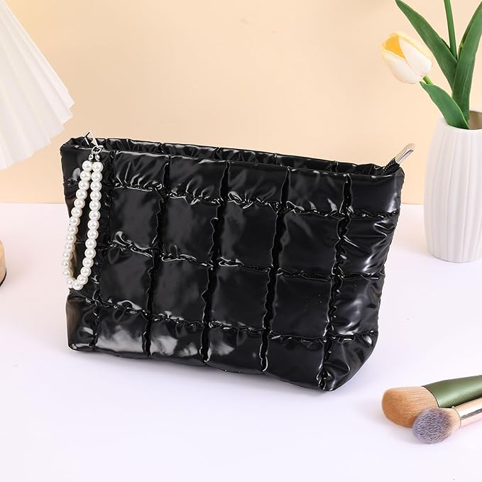 Puffer Quilted Makeup Bag Travel Cosmetic Bag Portable Puffy Checkered Toiletry Pouch Skincare Organizer Purse Pencil Case (Black)