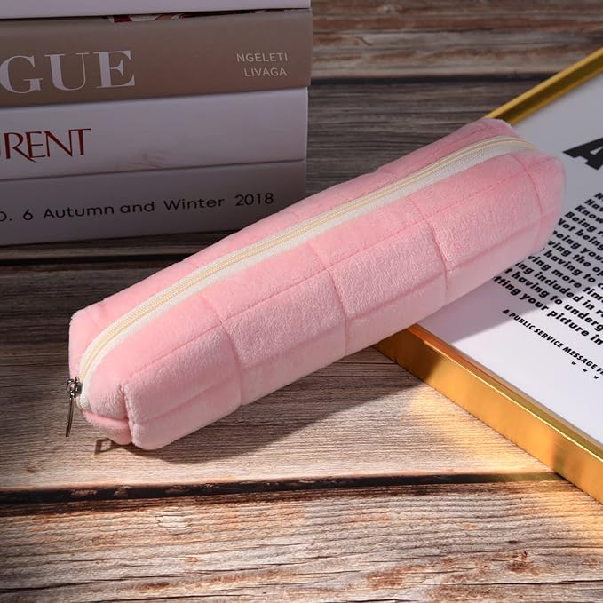 SOIDRAM Checkered Cosmetic Bag - Plush Pink Makeup Pouch, Large Capacity, Travel Toiletry Bag Organizer with 1Pcs Makeup Brushes Storage