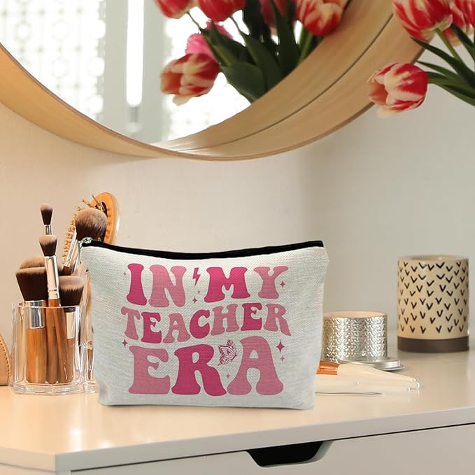 in My Teacher Era Makeup Bag, Teacher Appreciation Gifts Cosmetic Bags for Women, End of Year Teachers Gifts, Groovy Pink Preppy Aesthetic Zipper Makeup Pouch for Teachers