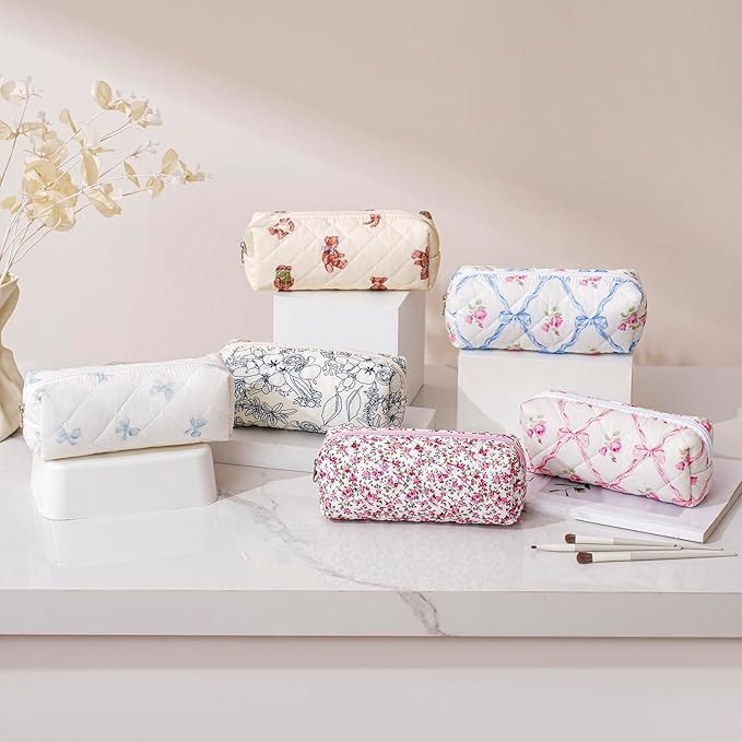 Cute Floral Cotton Makeup Brush Cosmetic Bag for Women, Travel Quilted Zipper Make Up Bag, Flowers Toiletry Organizer Case Kawaii Makeup Cosmetic Travel Cloth Pouch (Navy Blue Flower)