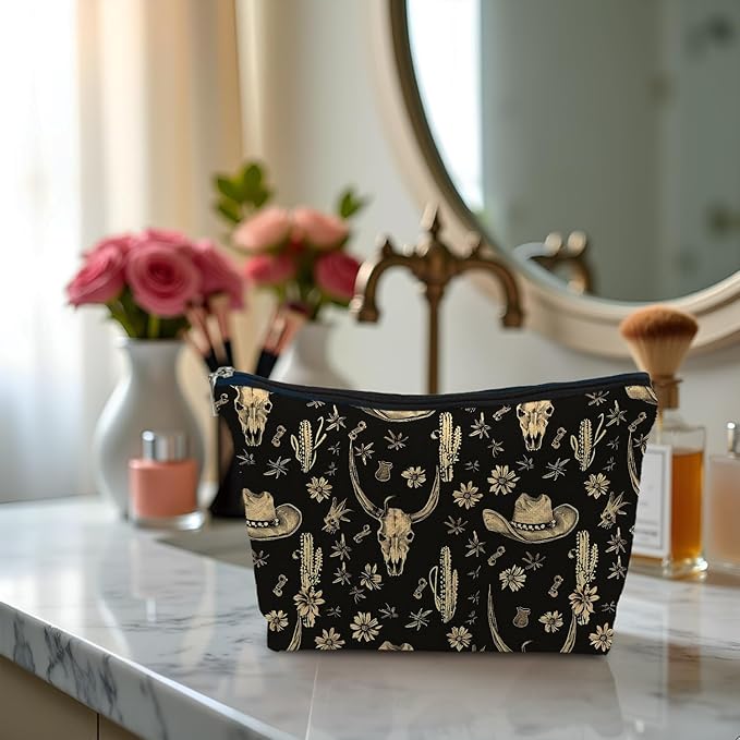 Boho Western Makeup Bag, Rustic Country Western Cow Skull Cactus Cosmetic Bags Gifts for Women, Southwestern Cowgirl Portable Travel Toiletry Bag Zipper Makeup Pouch