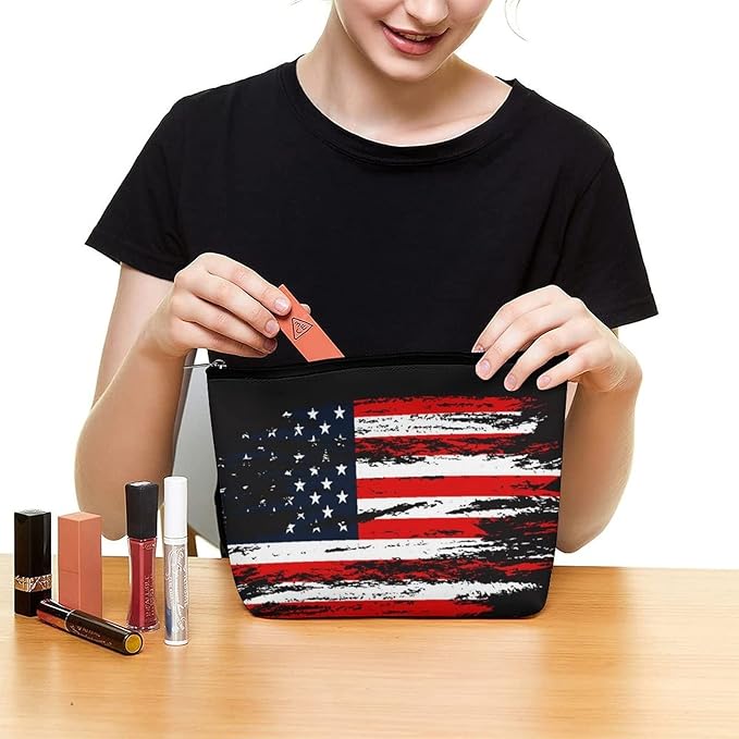Vintage Retro American Flag Art Toiletry Bag Holder Portable Gift for Girls Women Large Capacity Travel Makeup Train Case for Cosmetics Digital Accessories Fashion Travel Bag