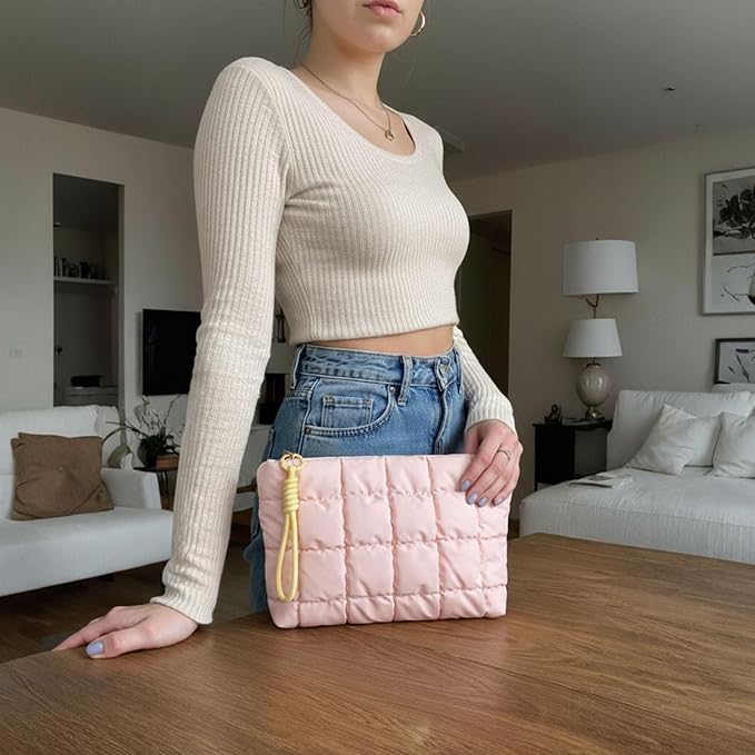 Puffer Quilted Makeup Bag Travel Cosmetic Bag Portable Puffy Checkered Toiletry Pouch Skincare Organizer Purse Pencil Case (Pink)