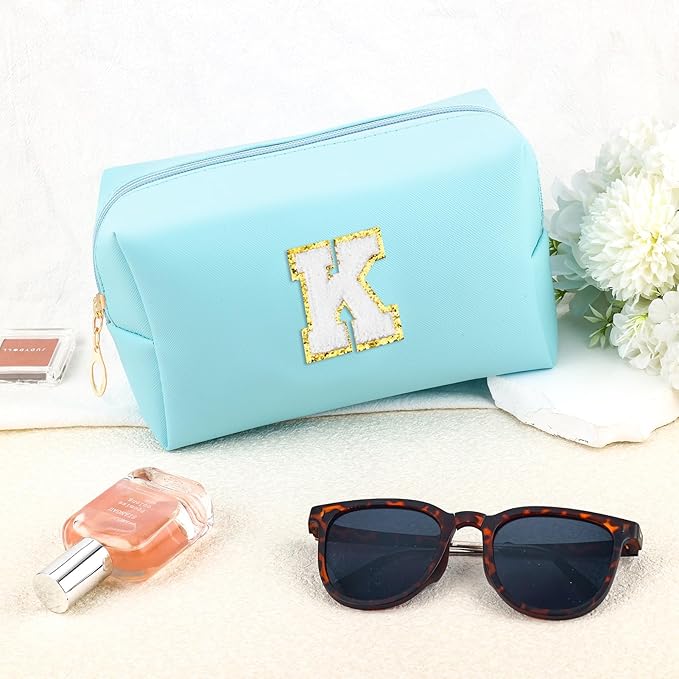 Gifts for Girls Initial Makeup Bag Personalized Cosmetic Bag with Zipper Cute Travel Toiletry Bag Waterproof PU Preppy Makeup Pouch Birthday Gift for Teen Girls Women(Blue K)