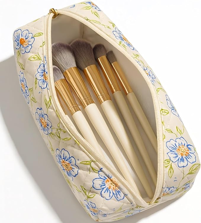 Floral Cotton Makeup Brush Cosmetic Bag for Women & Men, Travel Quilted Zipper Pouch, Large Capacity Flowers Toiletry Organizer, Kawaii Makeup Storage Case, Cosmetic Travel Cloth Bag-Blue Flowers