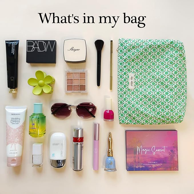 STARDW Aesthetic Floral Makeup Bag Cute Small Cosmetic Bags for Women Girls, Travel Toiletry Bag Large Capacity Zipper Makeup Pouch, Purse Organizer Pouches (Green Flora)