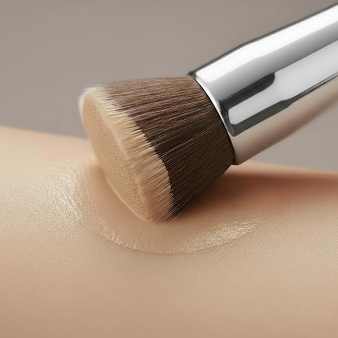 Lamora Makeup Brush Foundation Kabuki - Flat Top Face Brush for Liquid, Cream, and Powder Cosmetics - Full Coverage Blending, Buffing, Stippling, Contouring